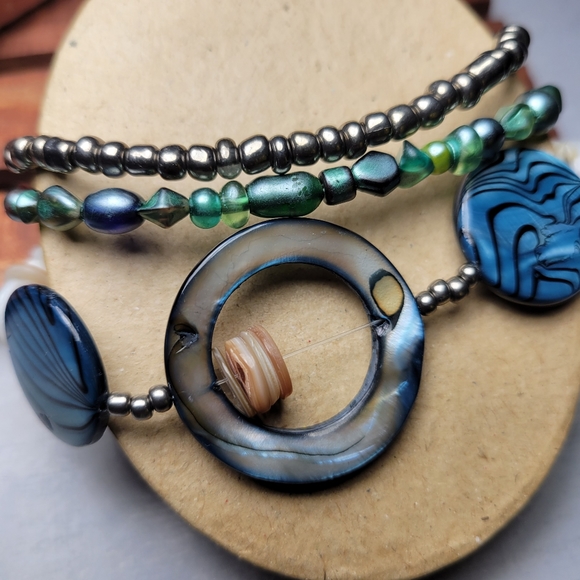 Natural Shell Handmade BraceletsSet of 3 - Picture 3 of 4